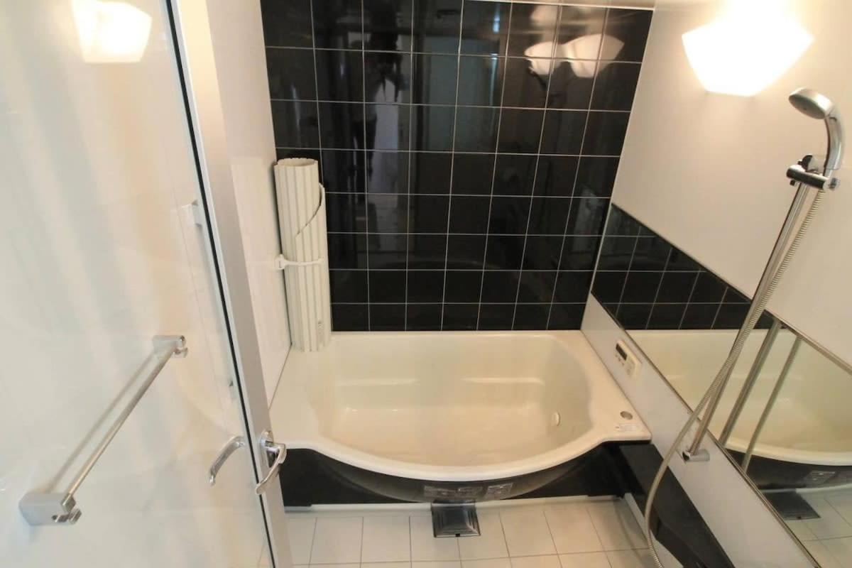 Luxes - 10 Min Hiroshima Station & 2Br Up To 10P Apartment Exterior photo